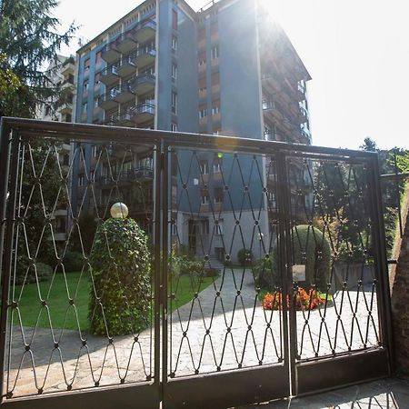 Apartment Bocconi 1 Милано Екстериор снимка