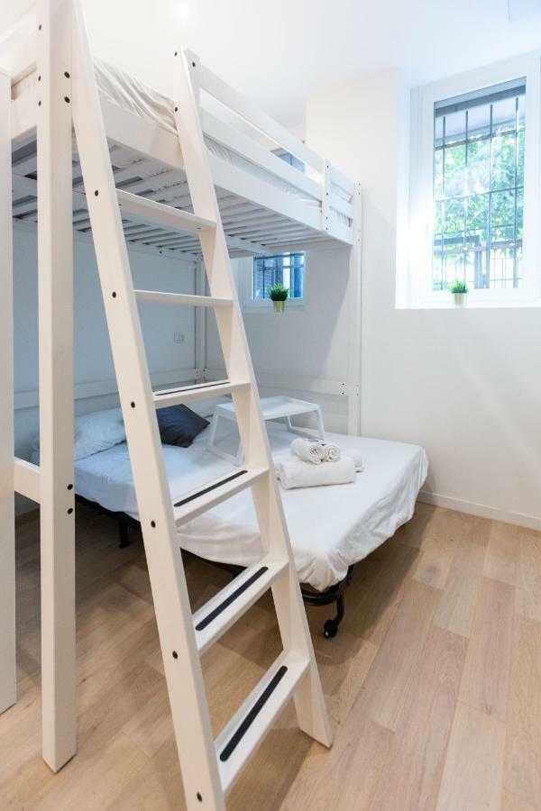 Apartment Bocconi 1 Милано Екстериор снимка