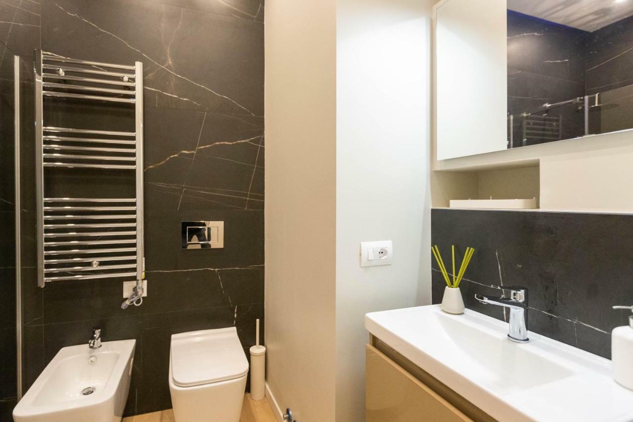 Apartment Bocconi 1 Милано Екстериор снимка