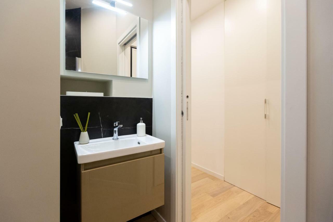 Apartment Bocconi 1 Милано Екстериор снимка