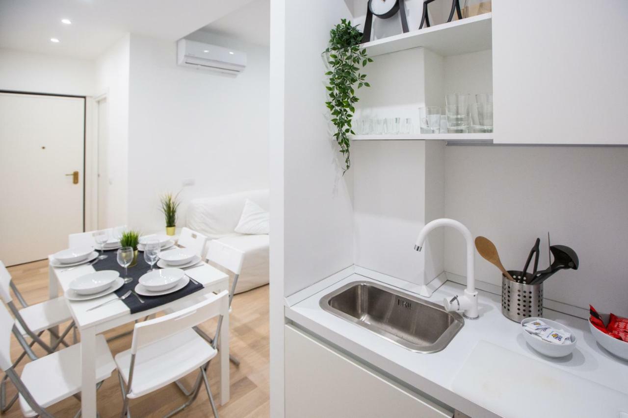 Apartment Bocconi 1 Милано Екстериор снимка